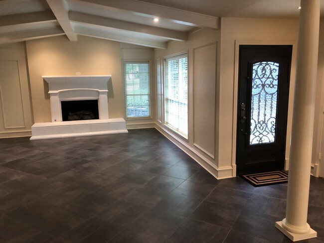 Foto del edificio - 10515 Berry Knoll Dr