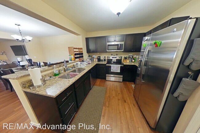 Building Photo - 142 Vineland Pkwy Dr