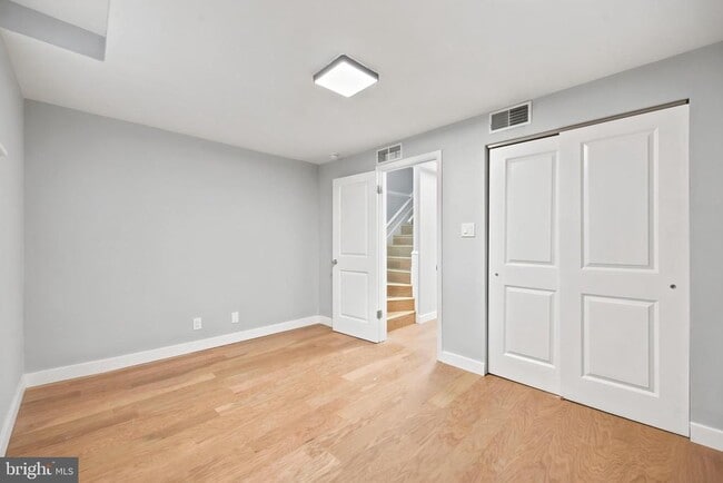 Building Photo - 1712 Mt Vernon St