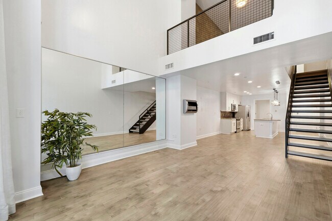 Foto del edificio - 701 Royal Ct