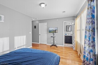 Building Photo - 73 Winans Ave