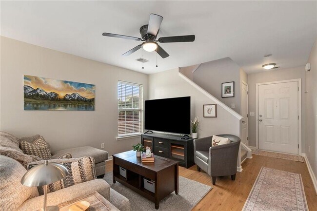 Foto del edificio - 226 Fox Creek Blvd