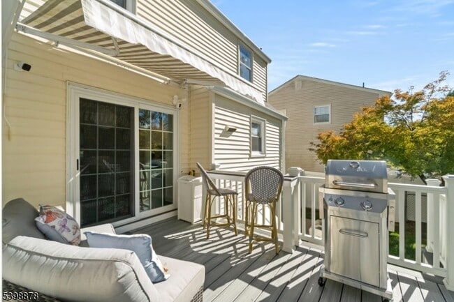 Photo - 24 E Harrison Pl House