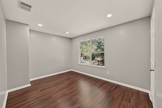 Foto del edificio - 6542 Carly Park Way