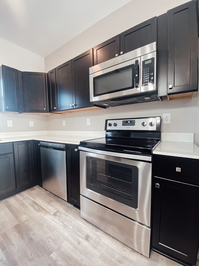 Building Photo - 609 Heavenly Pl
