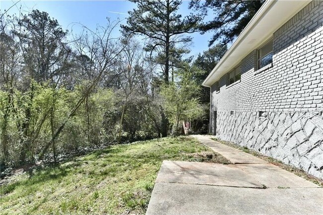 Building Photo - 3505 Brookfield Ln