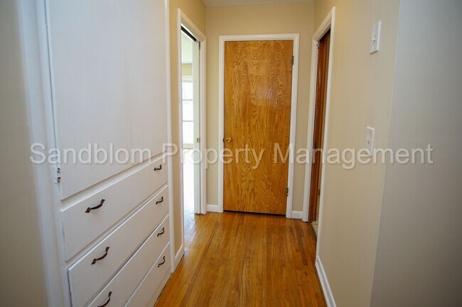 Foto del edificio - 5344 E 27th St
