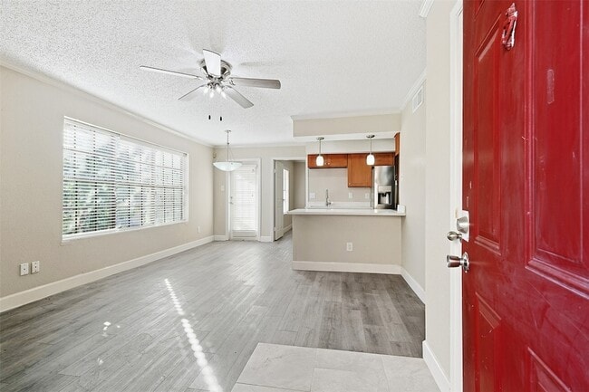 Foto del edificio - 2750 Holly Hall St