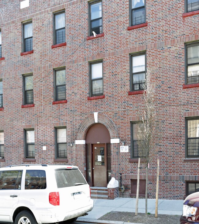 Building Photo - 3220 Holland