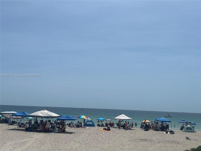 Foto del edificio - 2655 Collins Ave