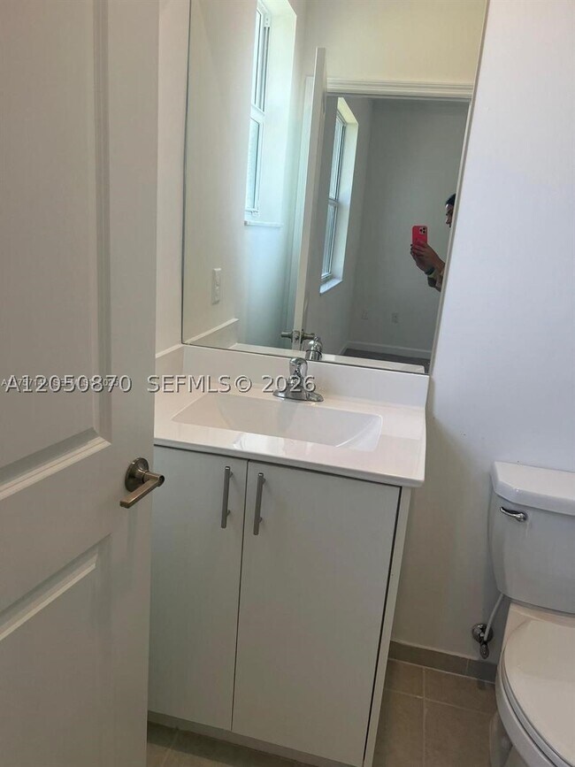 Foto del edificio - 1642 SE 26th Ter