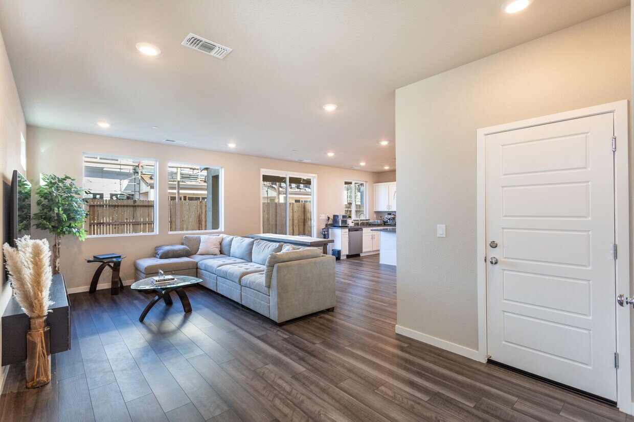 12084 Agen Cir, Rancho Cordova, CA 95742 House Rental in Rancho