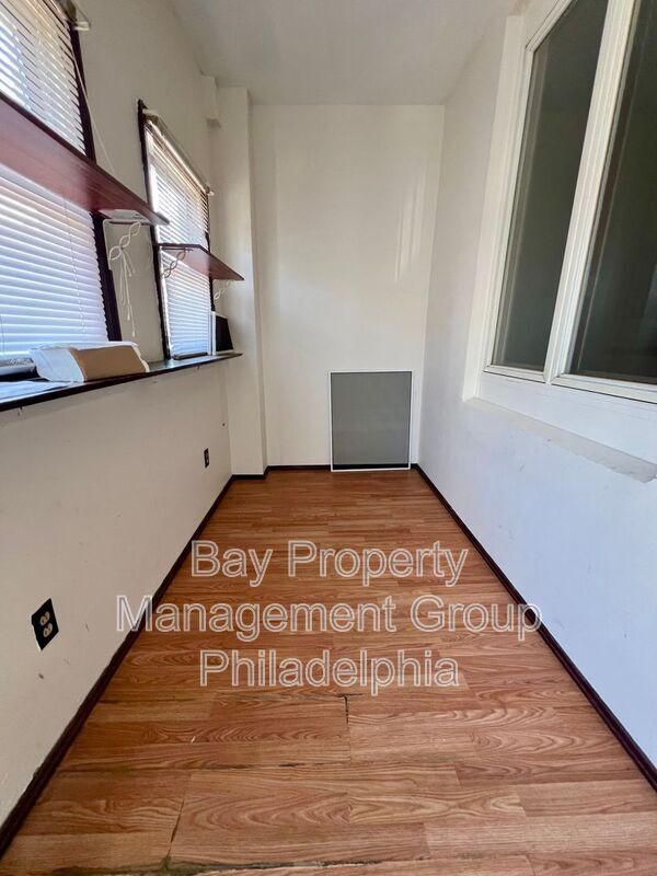 Building Photo - 1916 Auth St