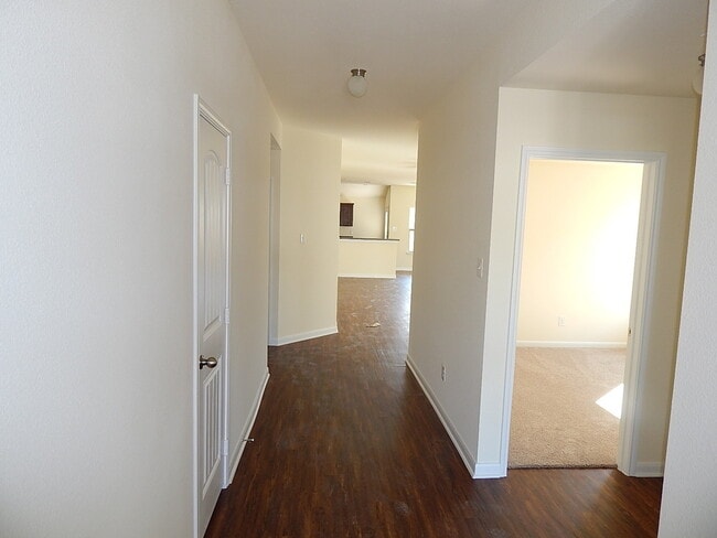 Building Photo - 2848 St Bernard Dr