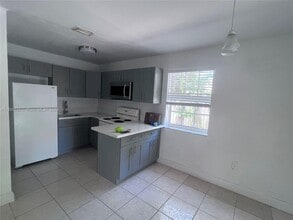 Building Photo - 1605 NW 127th St
