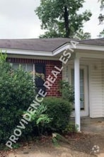 Building Photo - 3210 Sutton Dr