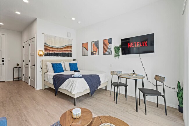 Foto del edificio - 596 W 9th St