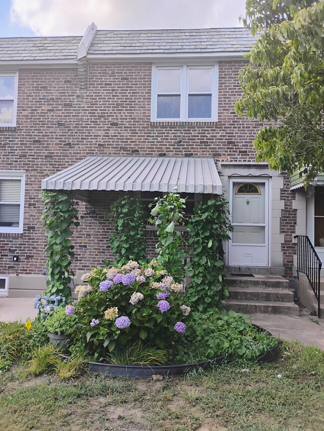 Photo - 2531 Irvington Rd (Drexel Hill, PA) House