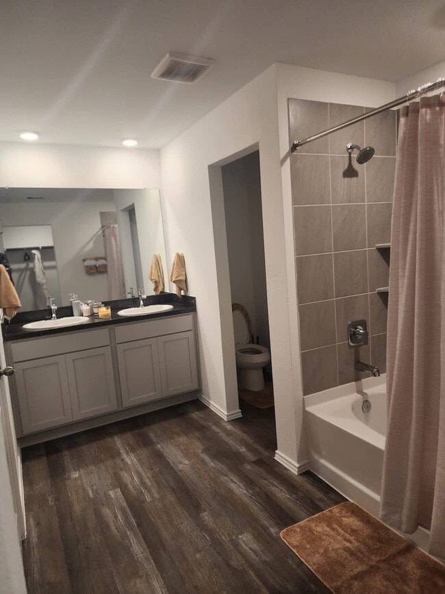 Building Photo - 6055 Diamond Vis Ct