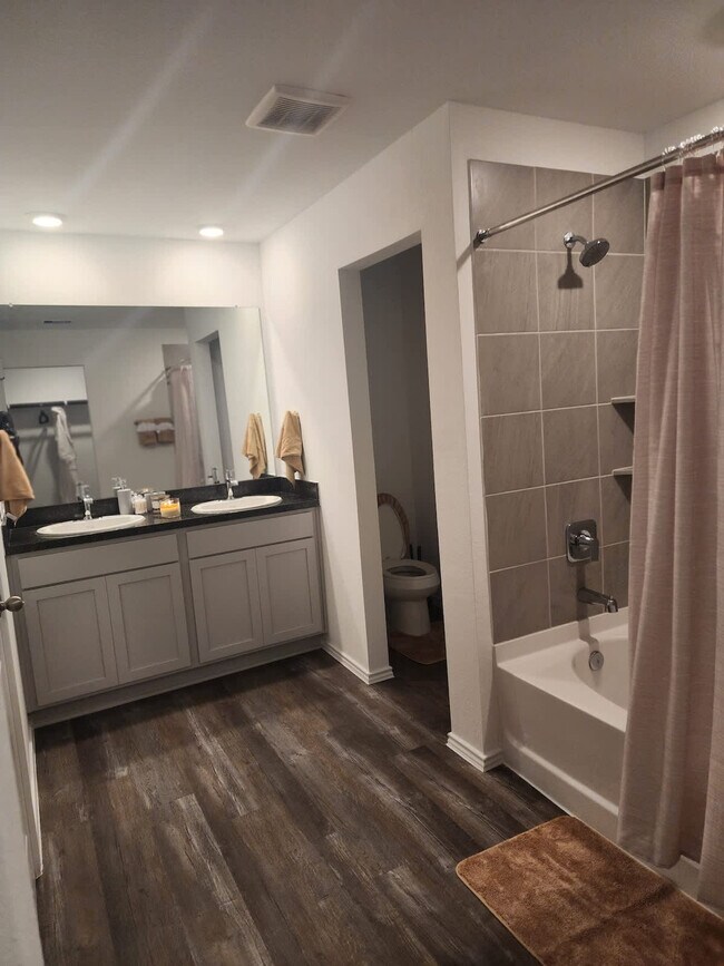 Building Photo - 6055 Diamond Vis Ct