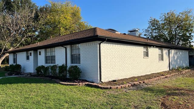 Building Photo - 8584 Stults Rd