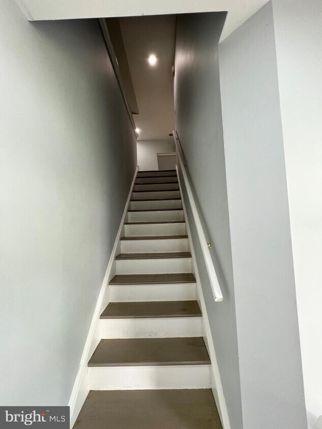 416 Dresher Woods Dr, Dresher, PA 19025 Room for Rent in Dresher, PA