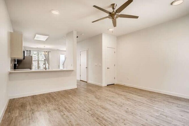 Building Photo - 7805 Cooper Ln