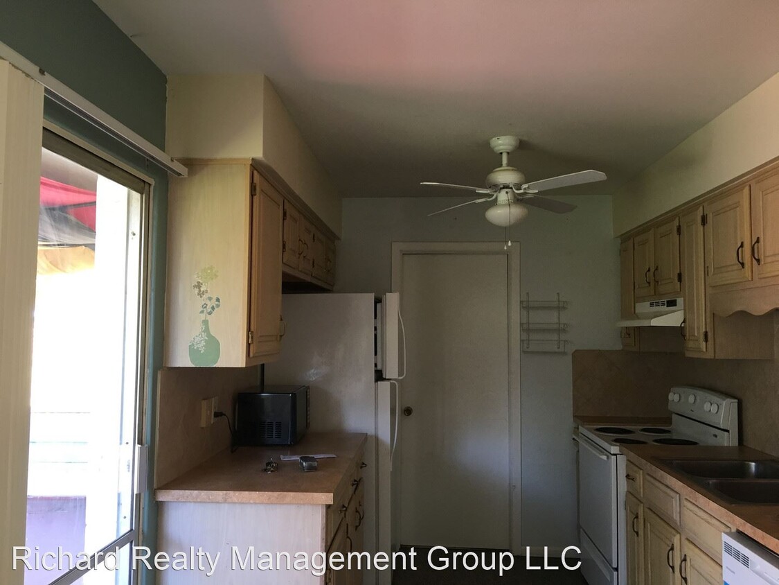 Building Photo - 3 br, 2 bath House - 6218 Royal Oak Drive