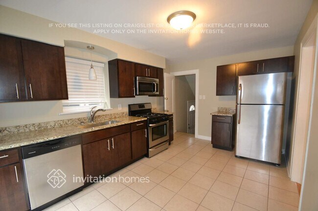 Foto del edificio - 2904 N McVicker Ave