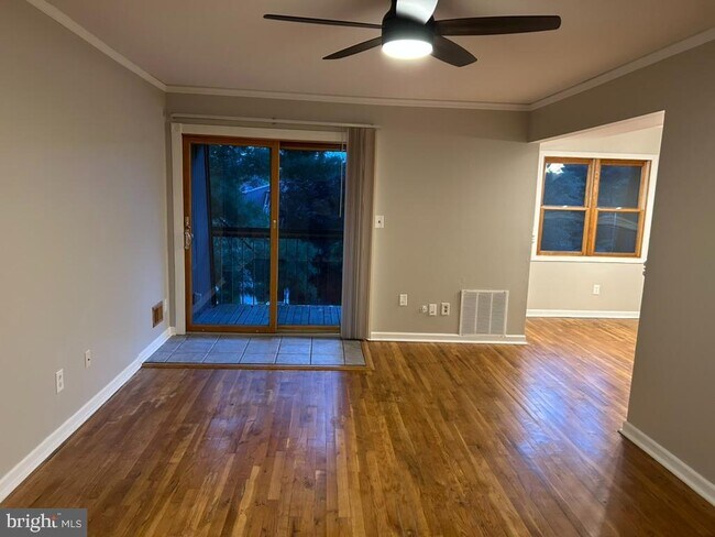 Building Photo - 1231 Country Mill Dr