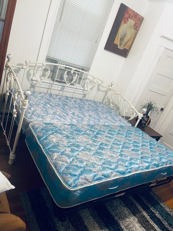 Foto del edificio - 3712 Parkside Dr