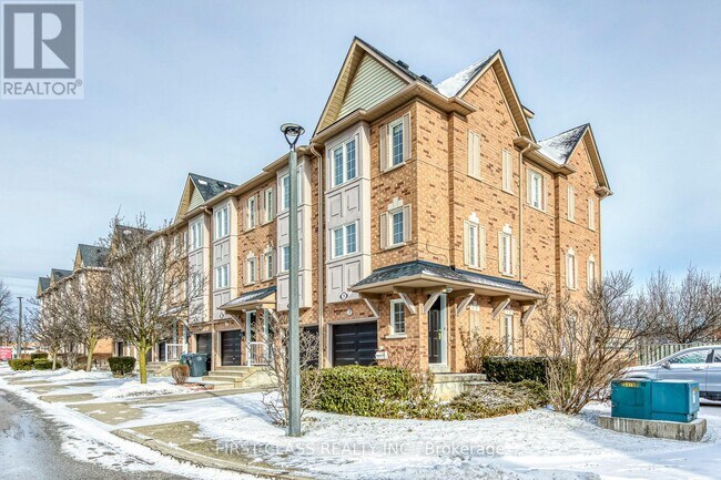 Photo du bâtiment - 1128 Dundas St W