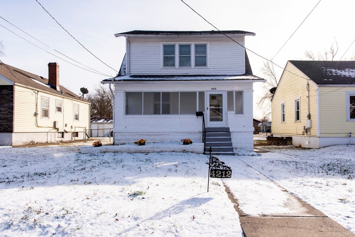 Primary Photo - 2 br, 2 bath House - 4212 Sunset Avenue