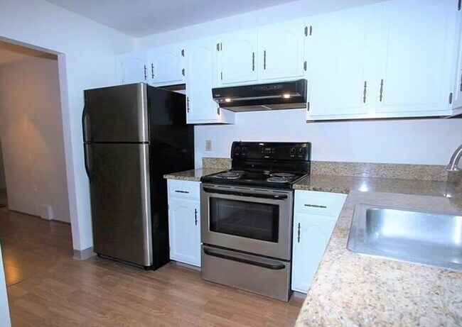 Foto del edificio - 76 Highwood Dr