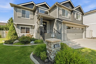 Building Photo - 17415 E Shamrock Ct