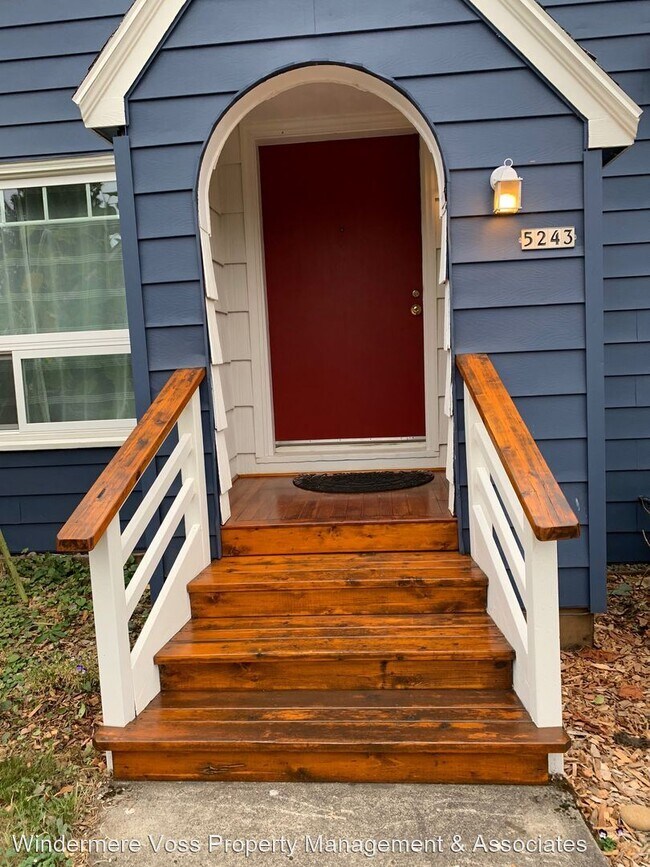 Foto del edificio - 2 br, 1 bath House - 5243 NE 23rd Avenue