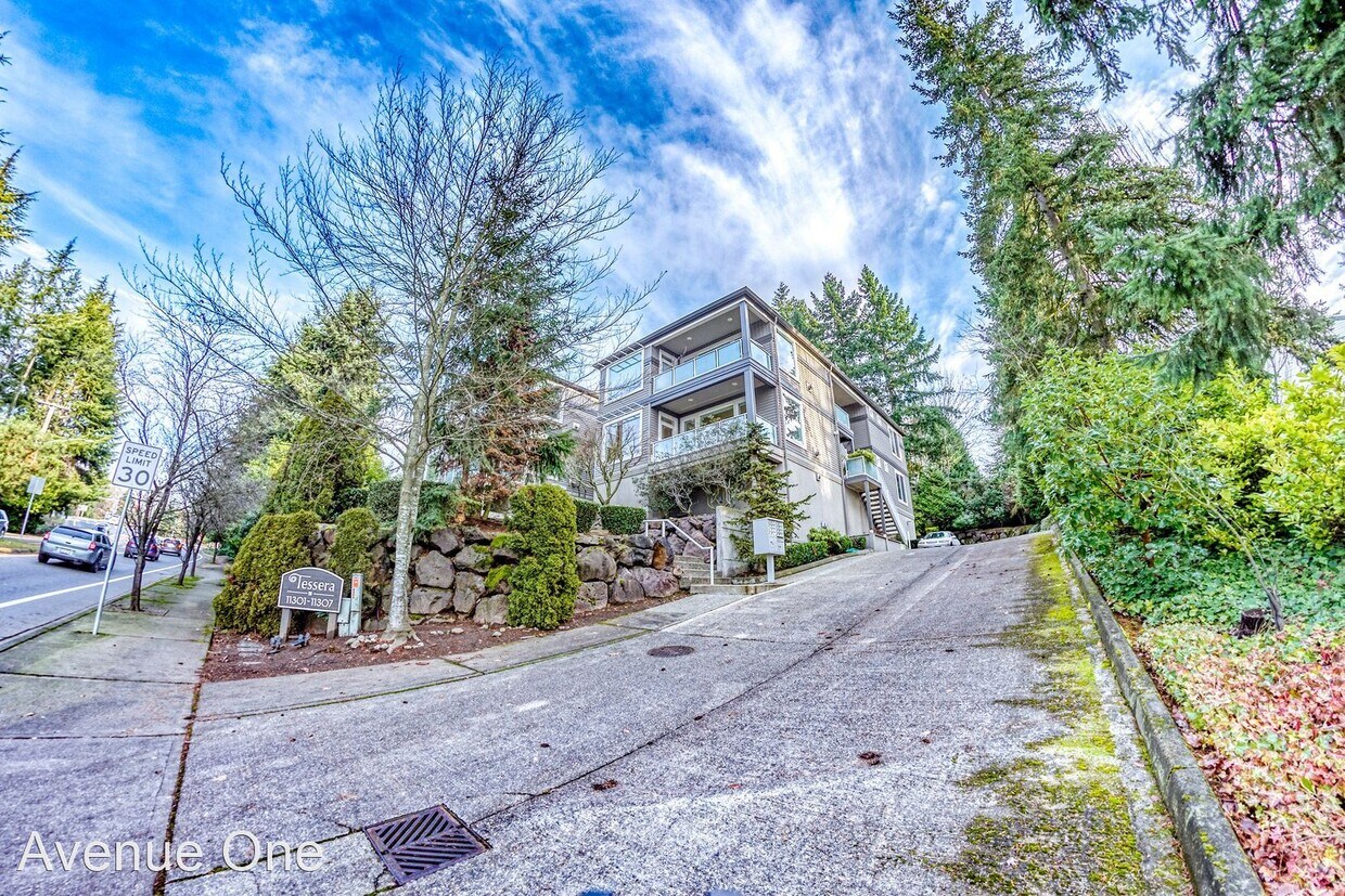 Primary Photo - 2 br, 2 bath House - 11301 NE 68th Street