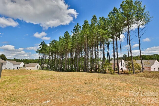 Foto del edificio - 6136 Ahoskie Dr