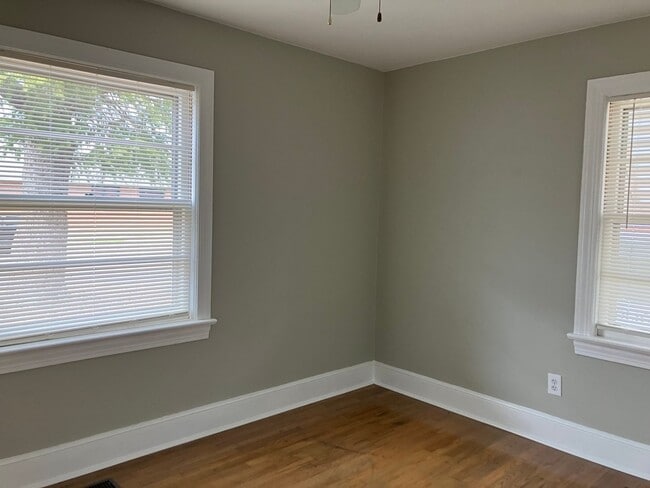 Foto del edificio - 2 Bedroom Brick House