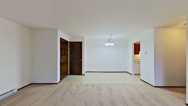 Building Photo - Upper 2 Bedroom 1.5 Bathroom Apartment Available