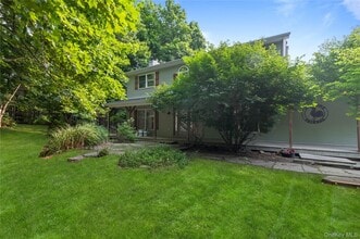 Building Photo - 7 Van Keuren Ave