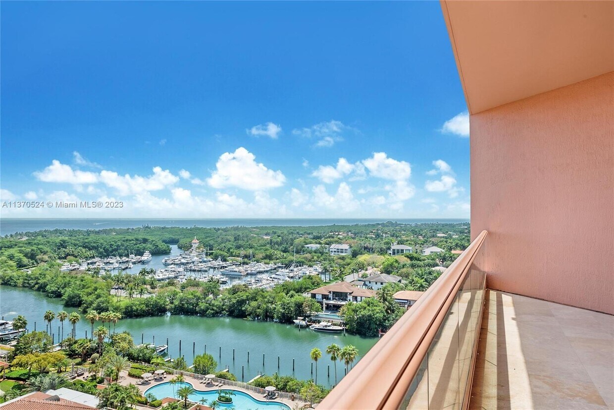 60 Edgewater Dr Unit PH3F, Coral Gables, FL 33133 Condo for Rent in
