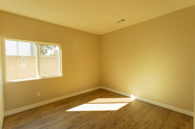 Building Photo - 9266 Ramona Ave