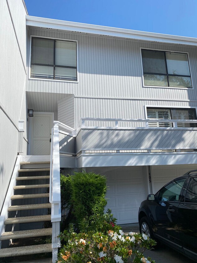 Foto principal - Newport Crest