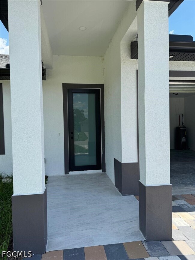 Building Photo - 4789 Golfview Blvd