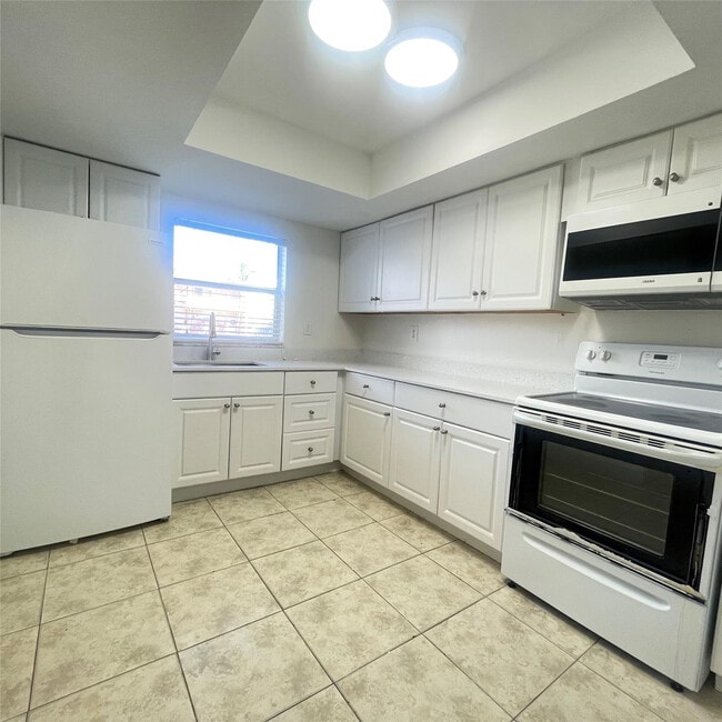 Foto del edificio - 8010 SW 7th St