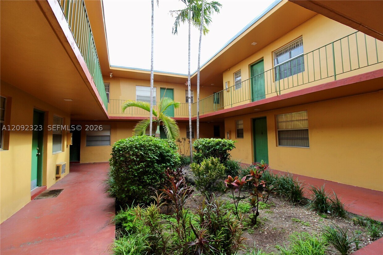 Foto del edificio - 2290 NW N River Dr
