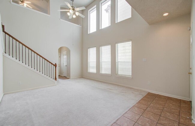 Building Photo - 13302 Southpoint Ln