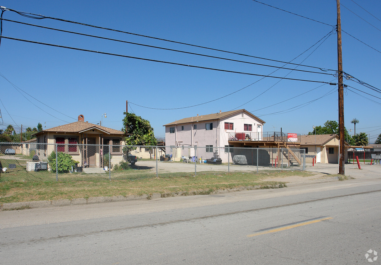 Building Photo - 2825 E Ventura Blvd