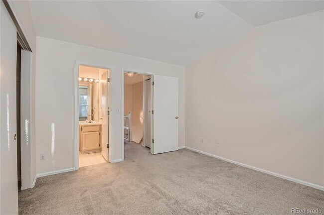 Building Photo - 11815 E Kepner Dr